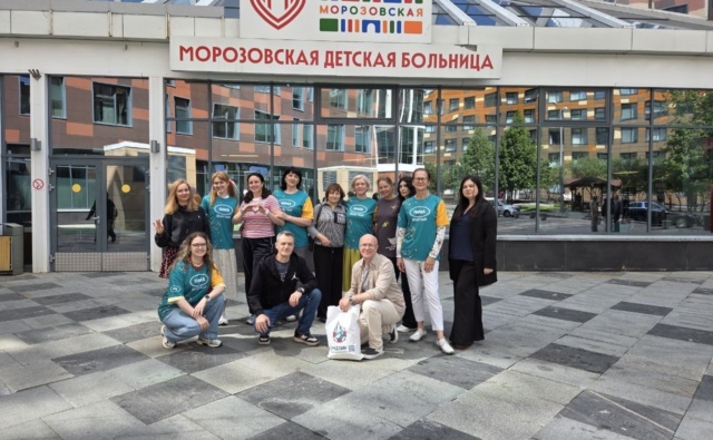«Кораблик» поздравил маленьких пациентов московских больниц с Международным днём защиты детей