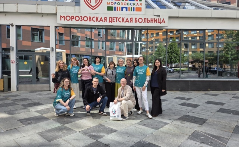 «Кораблик» поздравил маленьких пациентов московских больниц с Международным днём защиты детей